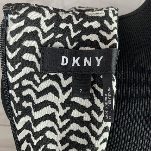DKNY Dress Bodycon Slim 2 XS Black White zipper Stretch zigzag animal Colorblock - Picture 14 of 16